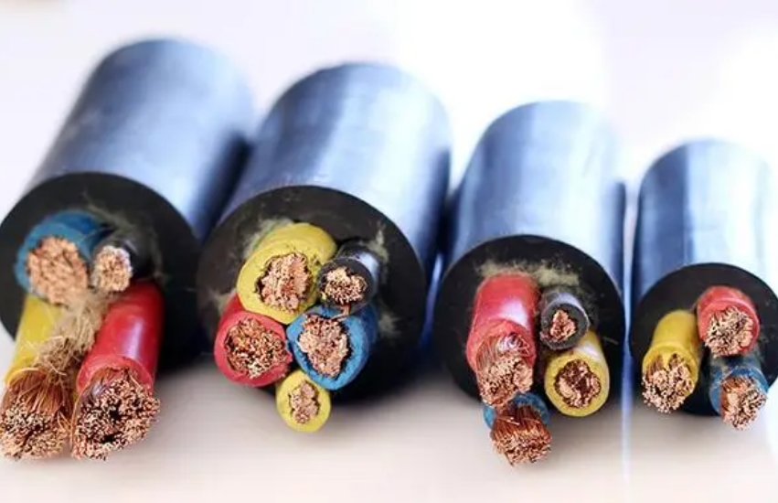 思柏電纜線(xiàn)路及其絕緣部分保持通暢和良好的狀態(tài).jpg